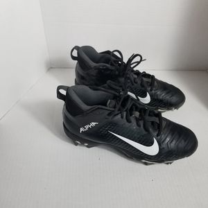 NIKE ALPHA CLEATS BLACK AND WHITE MENS SIZE 8.5